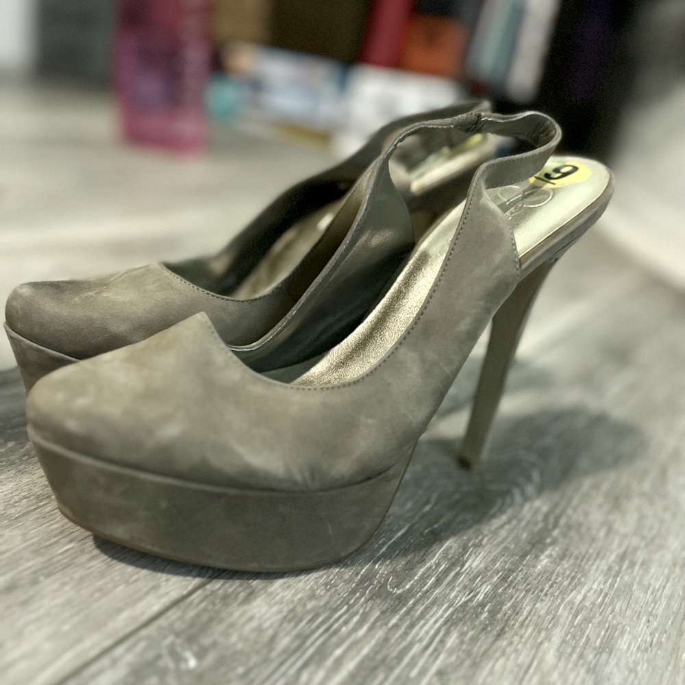 Jessica Simpson size 9 grey/nude sling back heels